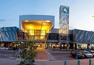 Excellent Location - Modern Hotel Room in Mackay