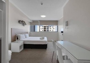 Excellent Location - Modern Hotel Room in Mackay