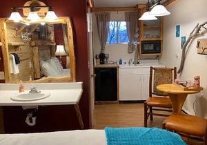 Exclusive Resort Rental at The Cedaredge Lodge!
