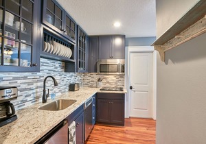 Experience historic Newberg at Yamhill Flats: Suite 2