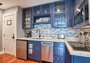 Experience historic Newberg at Yamhill Flats: Suite 2