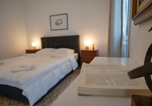 Explore Athens from a Local Rooftop Apartment