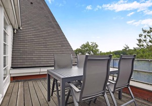 Extra luxury 4-person apartment in the holiday park Landal Kasteeldomein De Cauberg