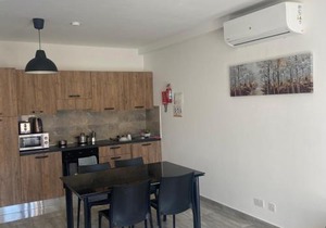 F10 Room 1, Private Double room with private bathroom in shared Flat