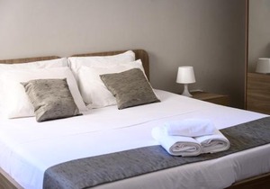 F11 Room 1, Private double room with private bathroom in shared Flat