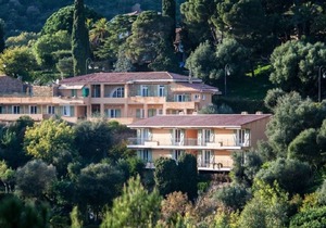 F2 with sea view for 4 persons 20