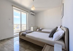 F9 Modern and Bright Apartment in Malta