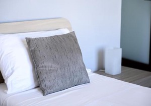 F9 Room 3, Private Room two single beds with shared bathroom in shared Flat