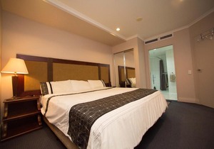 Fabulous 1BR apartment in the Spencer on Byron Hotel