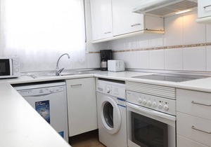 Family House · AirCon · Pool · Parking · UHC CUMBRES DE SALOU