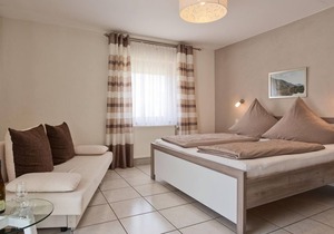 Family room, room 7 - Gästehaus Alexanderhof