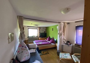 Family room with approx. 22sqm, shared bathroom / shared WC, max. 4 persons