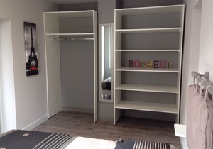 Family Suite F3 Grant in the heart of Chartres has 55m2 2 bedrooms, parking