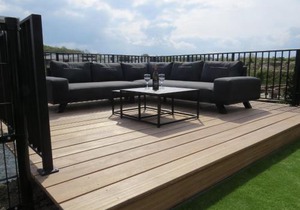 Family villa in Zeewolde at the waterfront with recreation