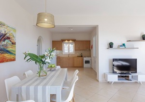 Family Villa with private Pool, childrens Playground and Ping Pong Table