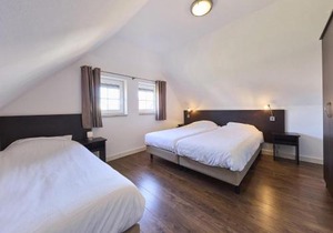 Farmhouse in Limburg with Sauna & Hot Tub