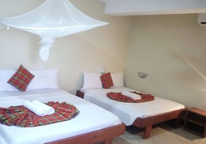 Featuring free WiFi, Rooftop Cafe , close to ferry terminal & City attractions