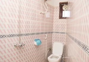 Featuring free WiFi, Rooftop Cafe ,close to ferry terminal & City attractions 6