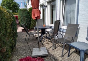 Fewo 5 mit Terrasse, Parkplatz, Fahrradgarage, Trampolin, Tischtennis