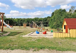 Five-Bedroom Holiday home in Fårvang 1