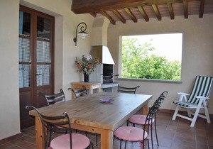 Flat in Iano,covered terrace, A/C, village walking distance,Wi-Fi,pool, sleeps 8