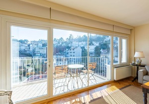 Flat with Bosphorus View near Shore in Sariyer