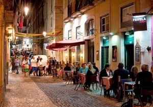 FLH Bairro Alto Central Apartment