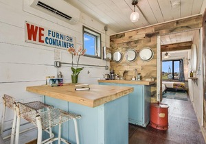 Flophouze Shipping Container Hotel - Houze 2