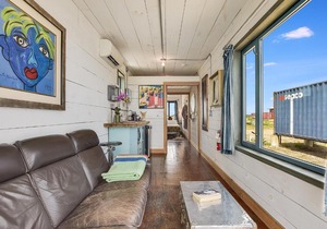 Flophouze Shipping Container Hotel - Houze 3