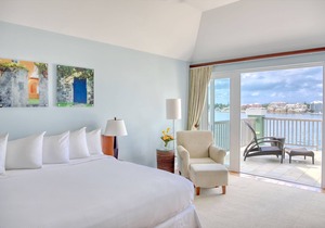 Four Deluxe Rooms at Newstead Belmont Hills Golf Resort and Spa