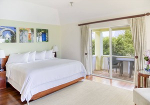 Four Deluxe Rooms at Newstead Belmont Hills Golf Resort and Spa