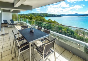 Frangipani 201 - 2 bedroom, buggy included - Hamilton Island