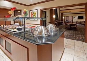 Free Breakfast. Pool & Hot Tub. Gym. Near Aurora Medical Center!