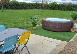 Gîte de charme 4 pers avec spa privatif, terrasse, et équipements complets au cœur d'un village viticole - FR-1-622-20
