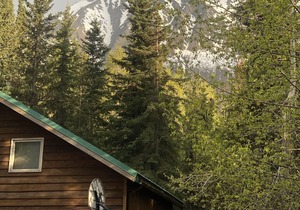 Garage Apartment for Riverfront Log Home on World Famous Kenai River