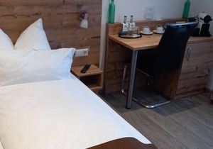 Gasthaus Adler: Double Room with Private Bathroom and Garden View