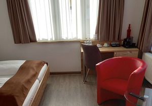 Gasthaus Adler: Double Room with Private Bathroom and Garden View
