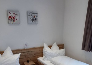 Gasthaus Adler: Family Apartment with 2 Separate Bedrooms and Private Bathroom