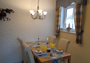 Gemütliche 40qm Ferienwohnung, Naturholzmöbelausstattung