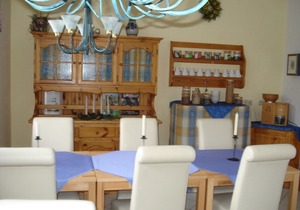 Gemütliche 45qm Ferienwohnung, Naturholzmöbelausstattung