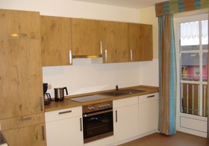 Gemütliche 70qm Ferienwohnung mit Balkon, Naturholzmöbelausstattung