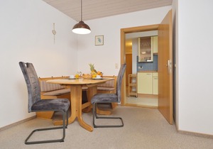 gemütliche Ferienwohnung für 1-4 Personen mit großem Balkon und Bergblick (Wohnung 2)