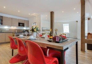 Generous. Outlook. Wellness. - Art your Life - Seeburg Residence