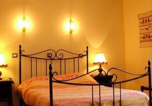 Gite 5 - Le Cairn: Bed and Breakfast