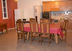 Gite Châtel-de-Neuvre, 3 bedrooms, 6 persons