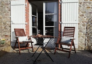Gite Sainte-Suzanne-et-Chammes, 2 bedrooms, 4 persons