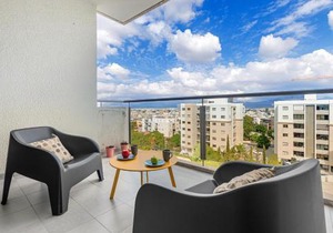 Glabur Stays - The Nicosia Elite - Exceptional Top Floor Apartment Nicosia City, Welcomes U!