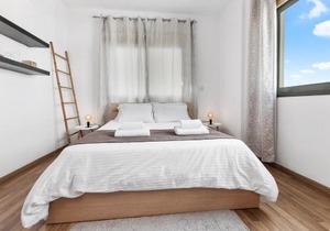 Glabur Stays - The Nicosia Elite - Exceptional Top Floor Apartment Nicosia City, Welcomes U!