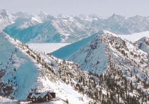 Glacier Mountaineer Lodge