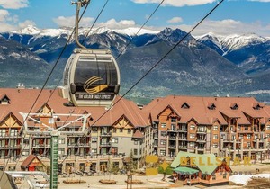Glacier Mountaineer Lodge